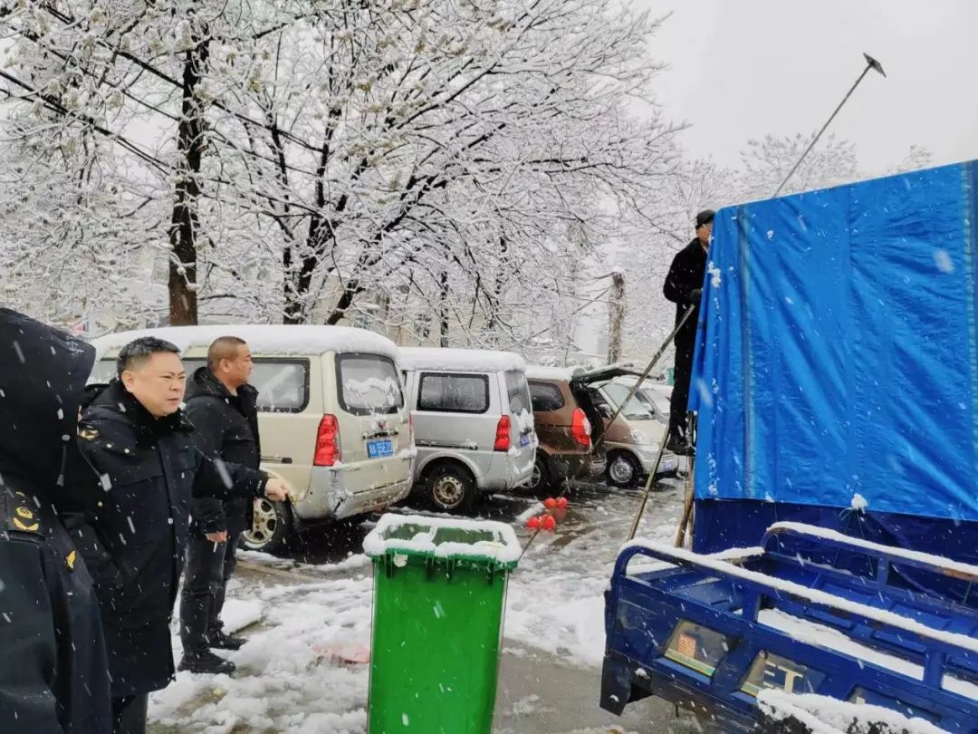 雨花区：雨雪不停，保供不松懈！雨花区市监局坚守抗寒保供第一线